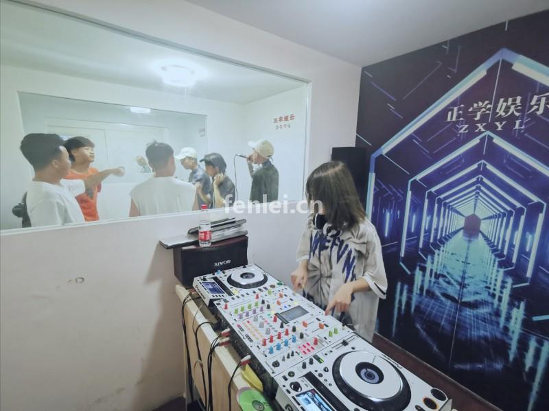 DJ打碟培训来正学娱乐DJ培训基地(专业DJ打碟MC喊麦培训学校)