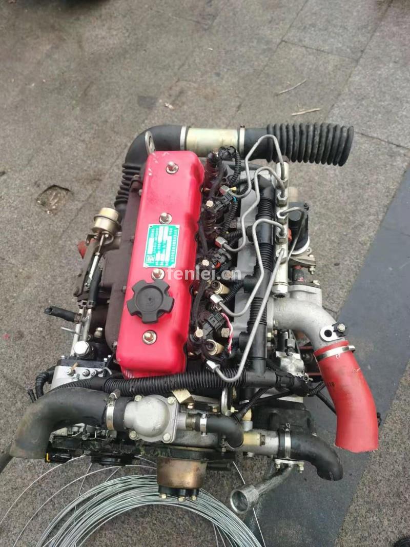 临沂联合重卡拆车件3756马力型号4102二手发动机出售